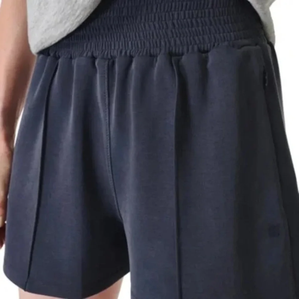 Sweaty Betty Sand Wash Cloud Weight Shorts NWT - Picture 2 of 9